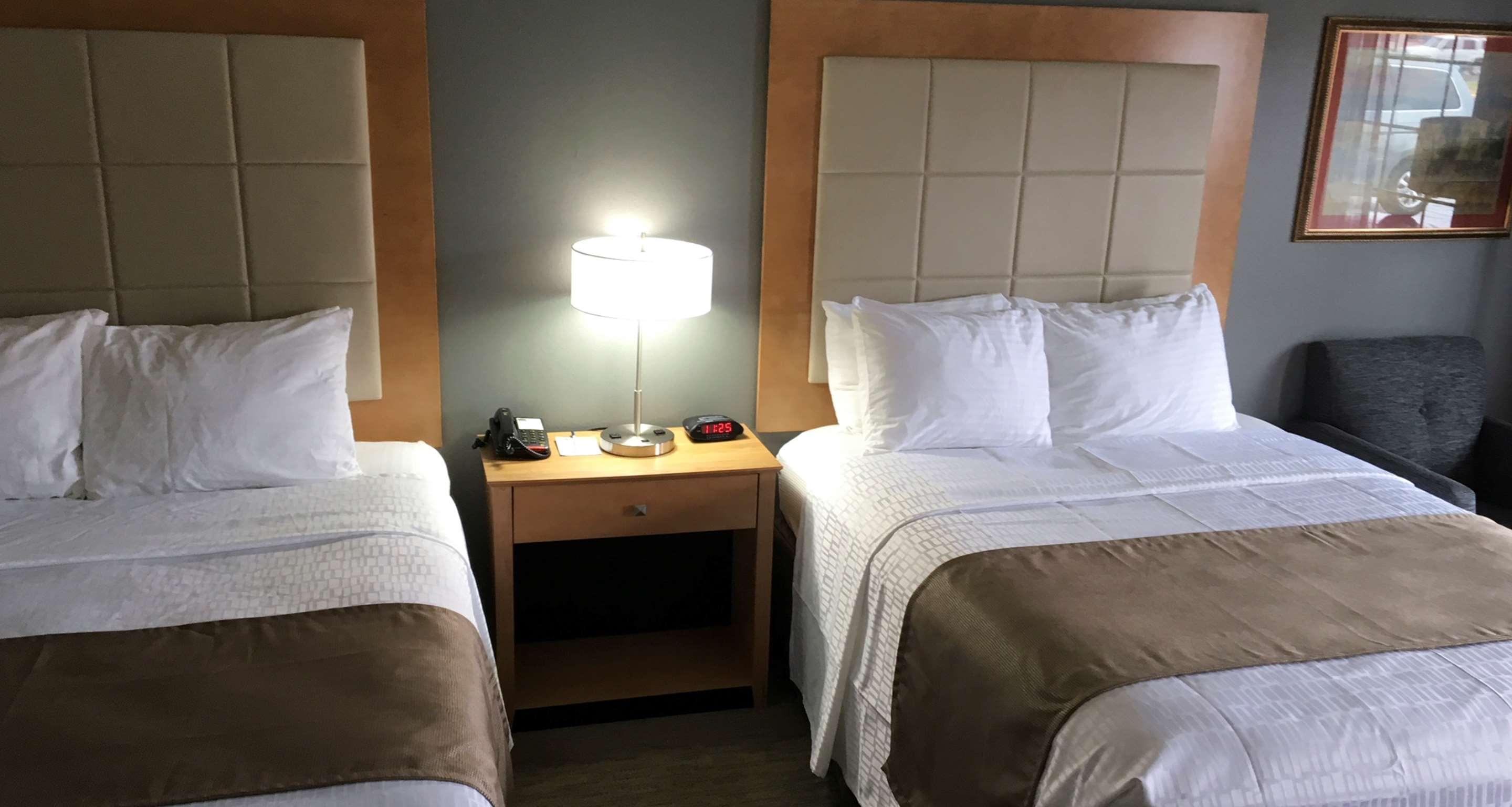 Best Western Airport Inn Пърл Екстериор снимка