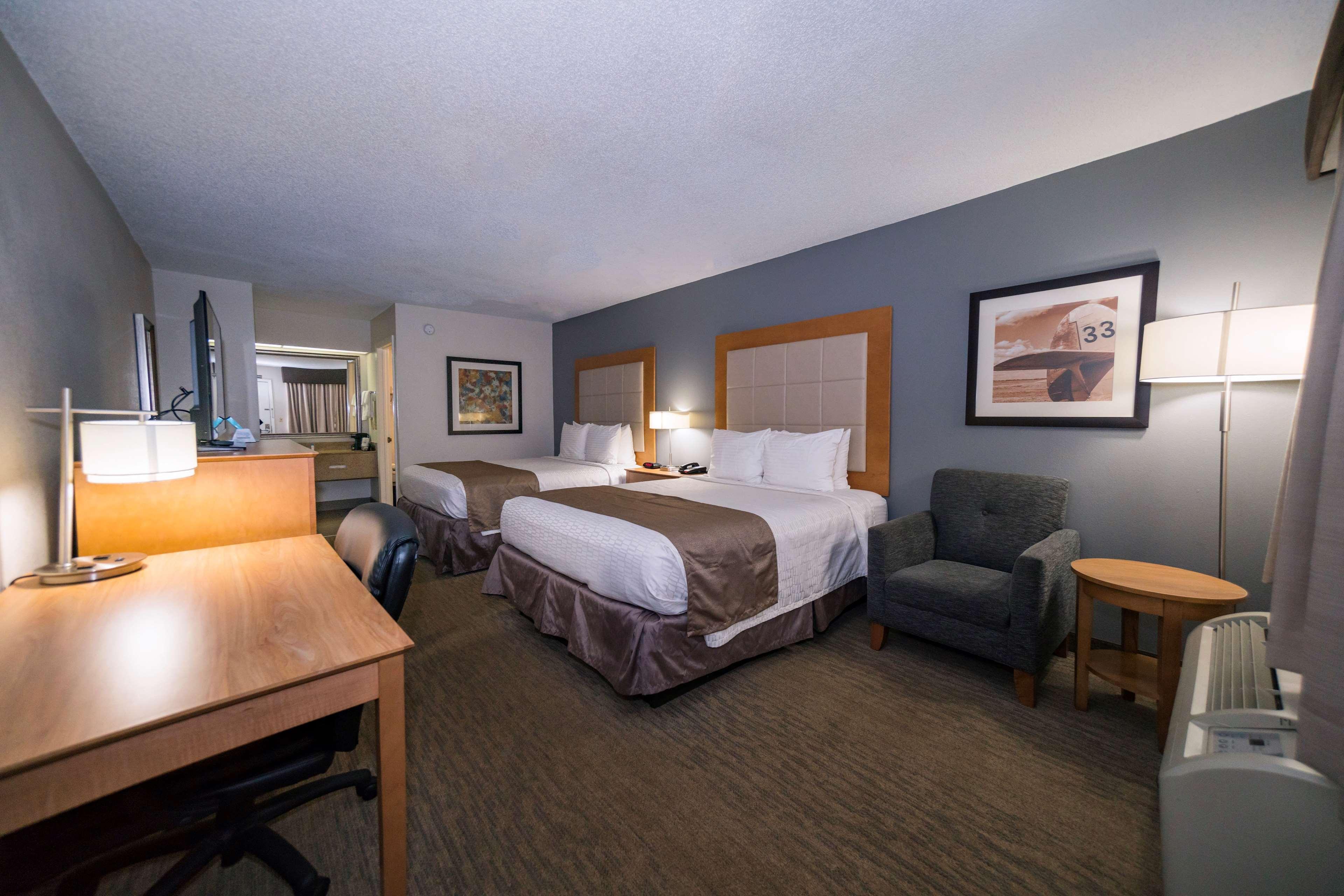 Best Western Airport Inn Пърл Екстериор снимка