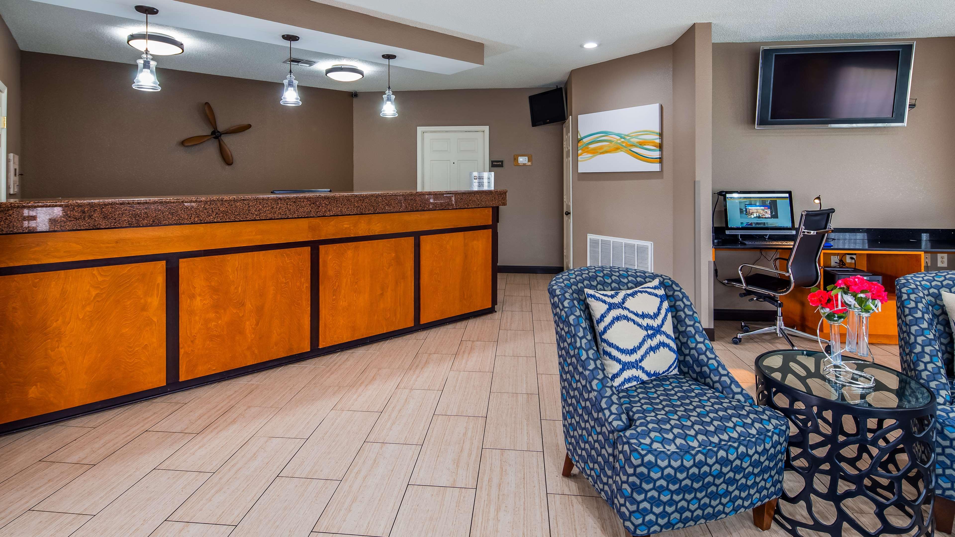 Best Western Airport Inn Пърл Екстериор снимка