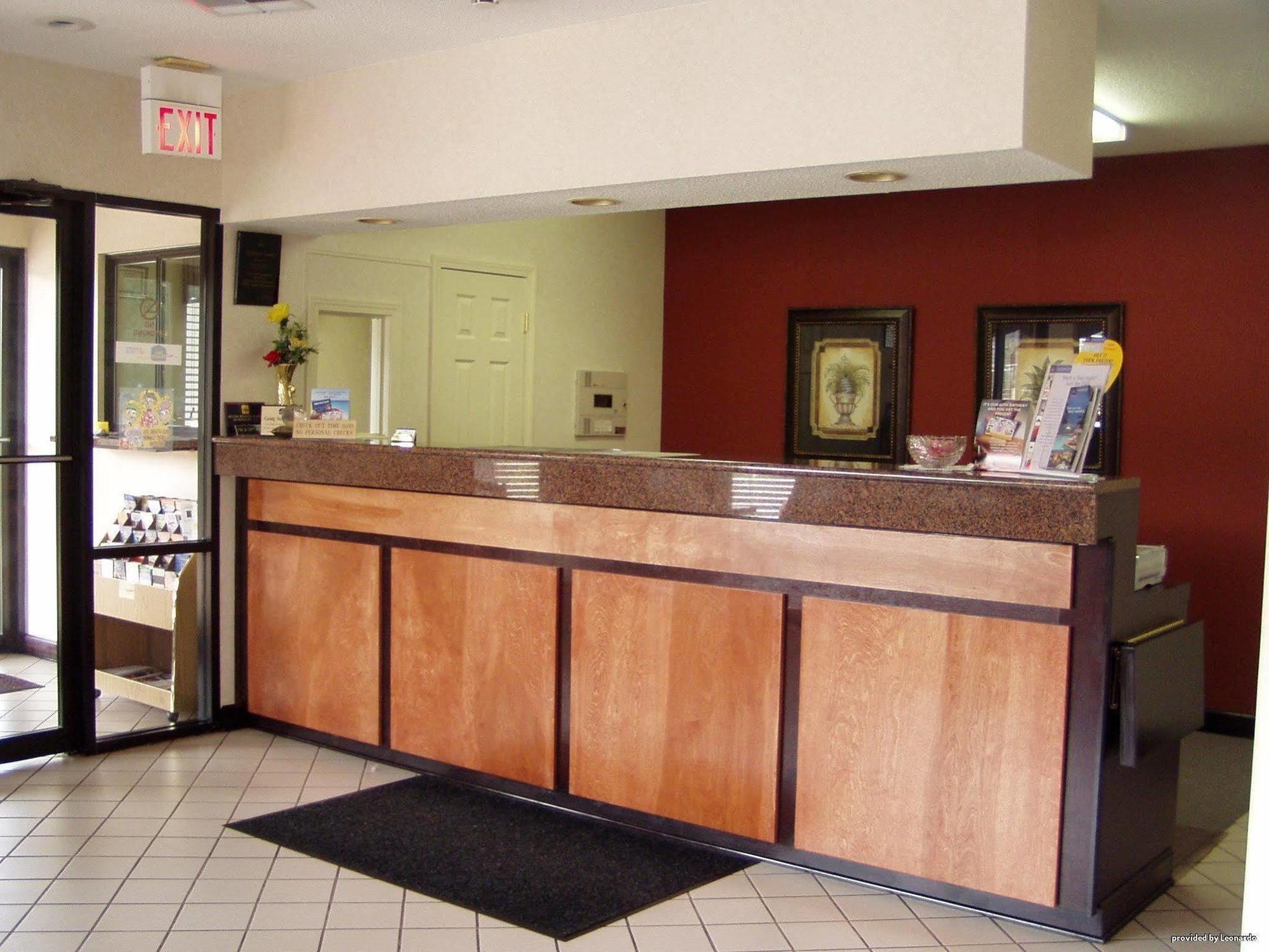 Best Western Airport Inn Пърл Екстериор снимка