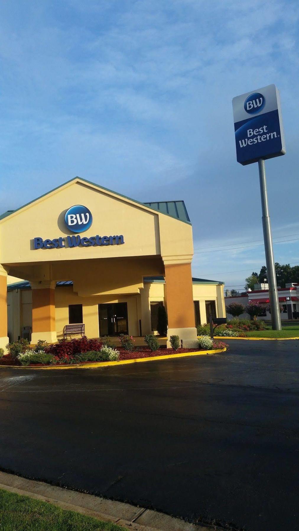 Best Western Airport Inn Пърл Екстериор снимка