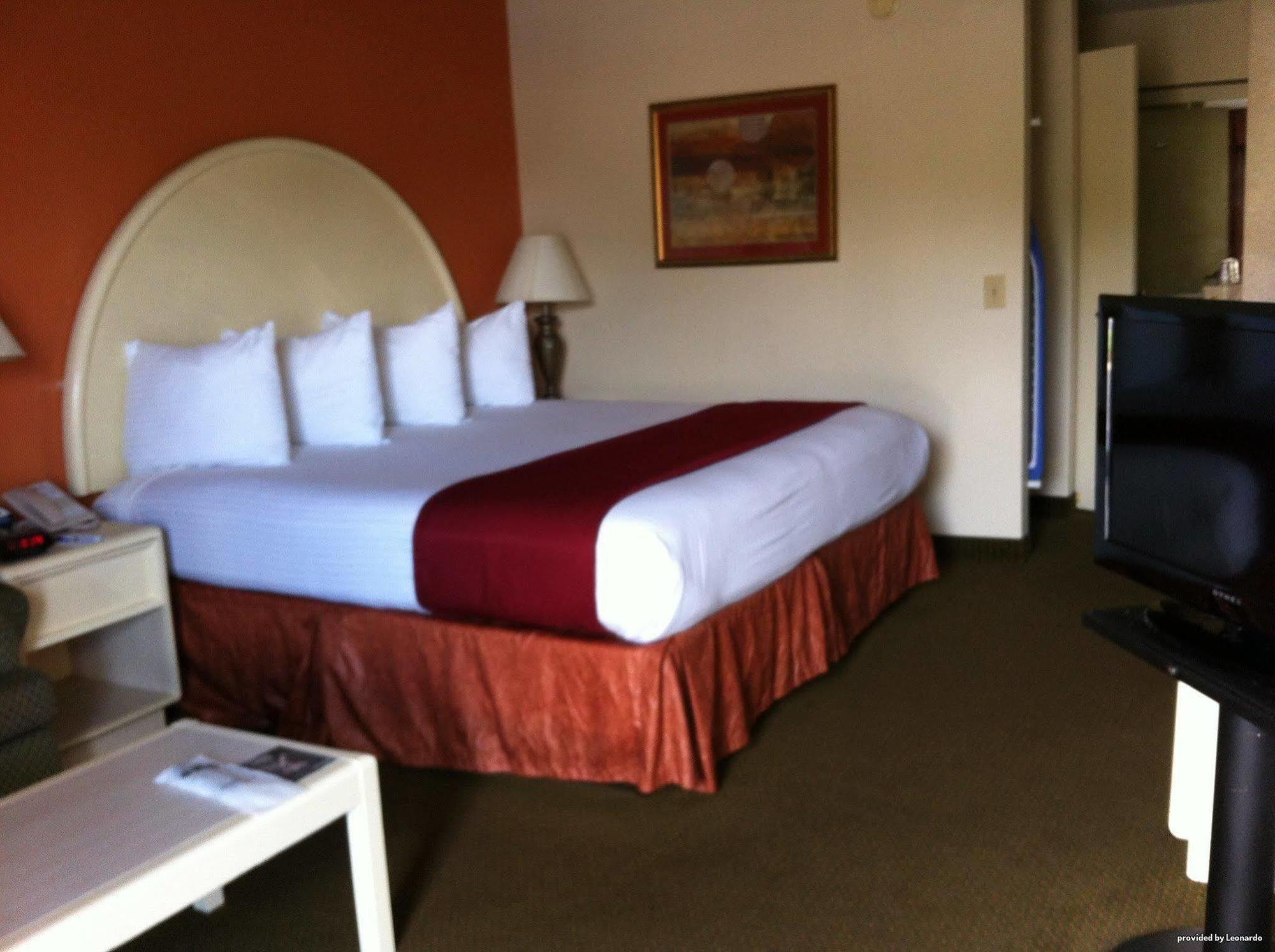 Best Western Airport Inn Пърл Екстериор снимка