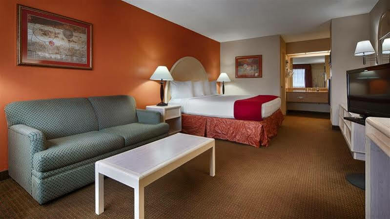 Best Western Airport Inn Пърл Екстериор снимка