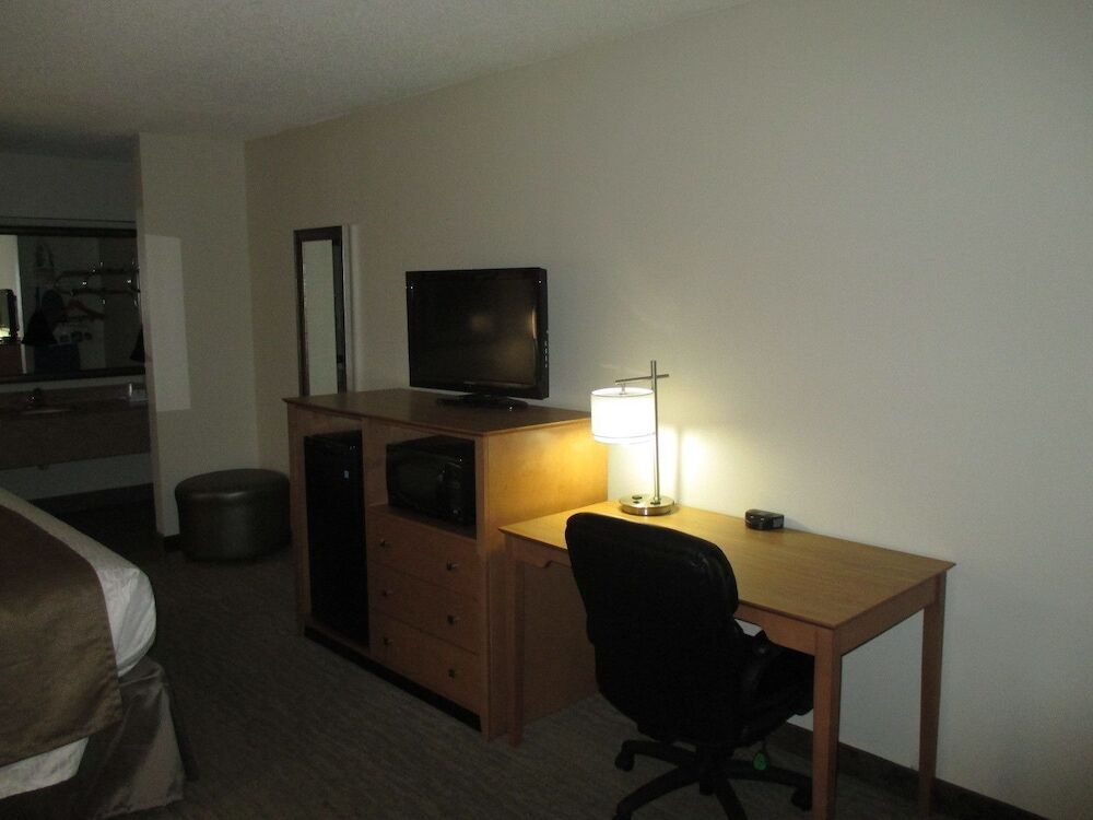 Best Western Airport Inn Пърл Екстериор снимка