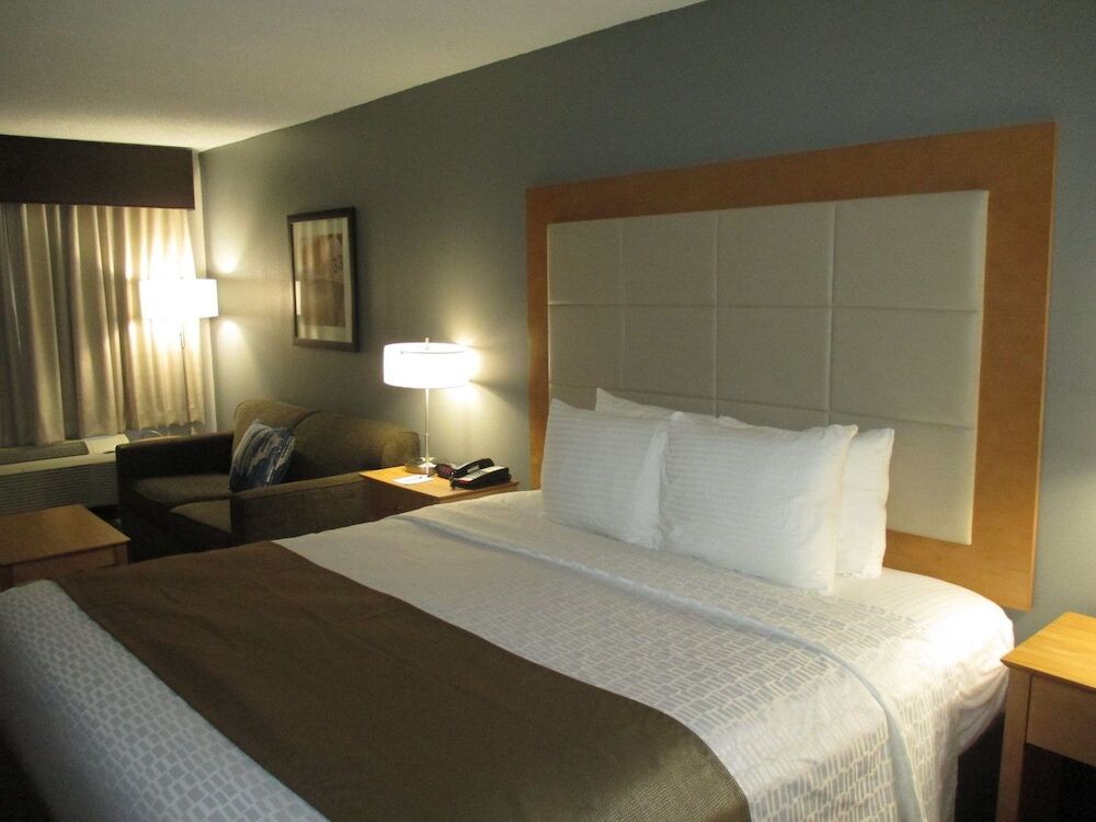 Best Western Airport Inn Пърл Екстериор снимка